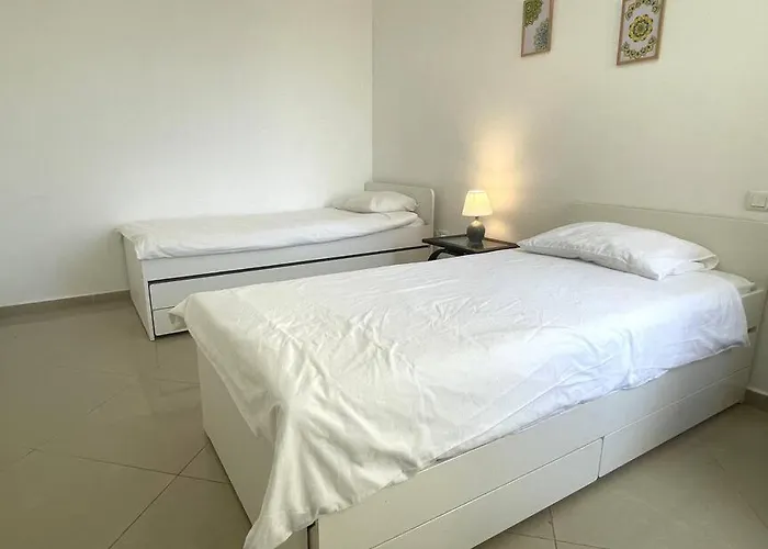 Sunny 3Br Apartment Golf Residence