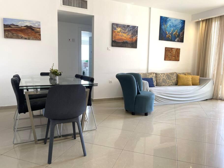 Sunny 3br Golf דירה